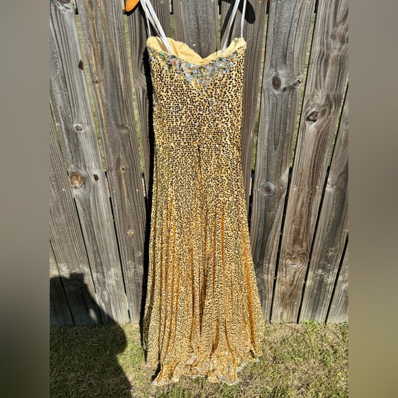 TONY BOWLS Paris Sequin & Beaded Gown - Picture 8 of 8